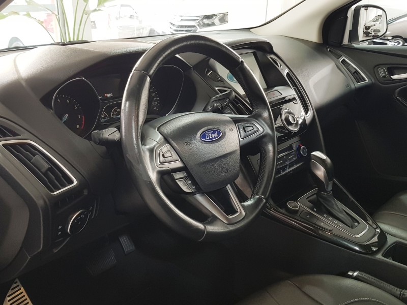 FOCUS 2.0 TITANIUM FASTBACK 16V FLEX 4P AUTOMÁTICO - 2016 - CAXIAS DO SUL