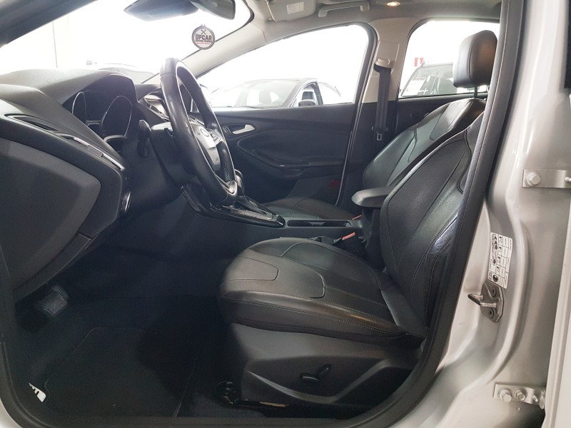 FOCUS 2.0 TITANIUM FASTBACK 16V FLEX 4P AUTOMÁTICO - 2016 - CAXIAS DO SUL