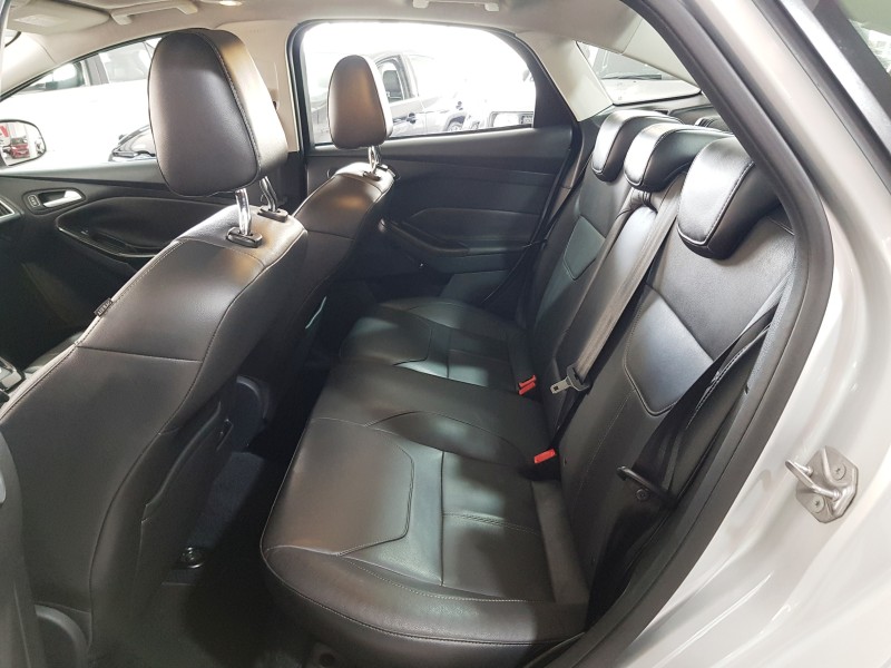 FOCUS 2.0 TITANIUM FASTBACK 16V FLEX 4P AUTOMÁTICO - 2016 - CAXIAS DO SUL