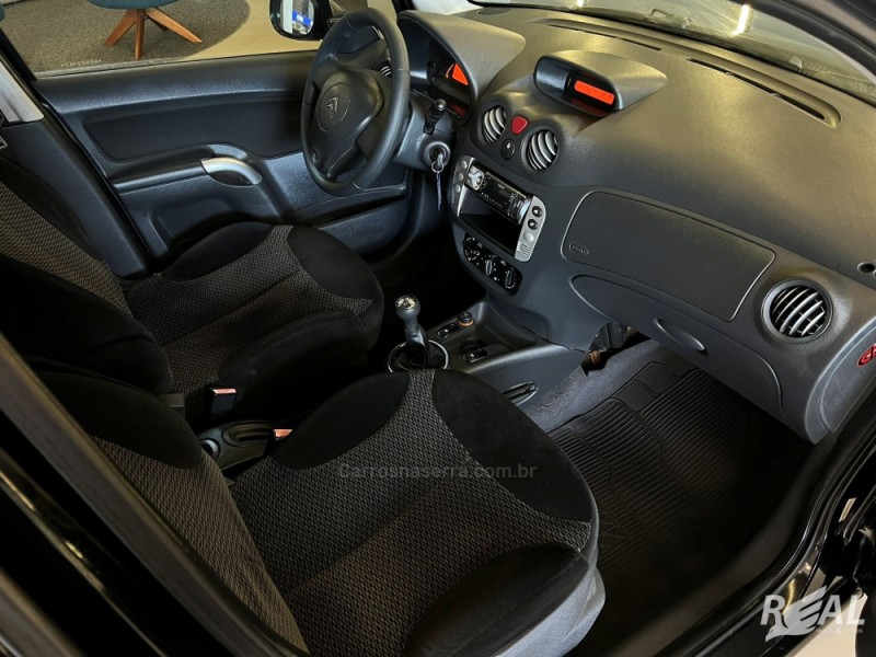 C3 1.4 I EXCLUSIVE 8V FLEX 4P MANUAL - 2010 - SAPIRANGA