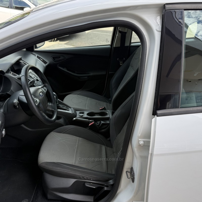 FOCUS 2.0 SE 16V FLEX 4P AUTOMÁTICO - 2015 - GUAPORé