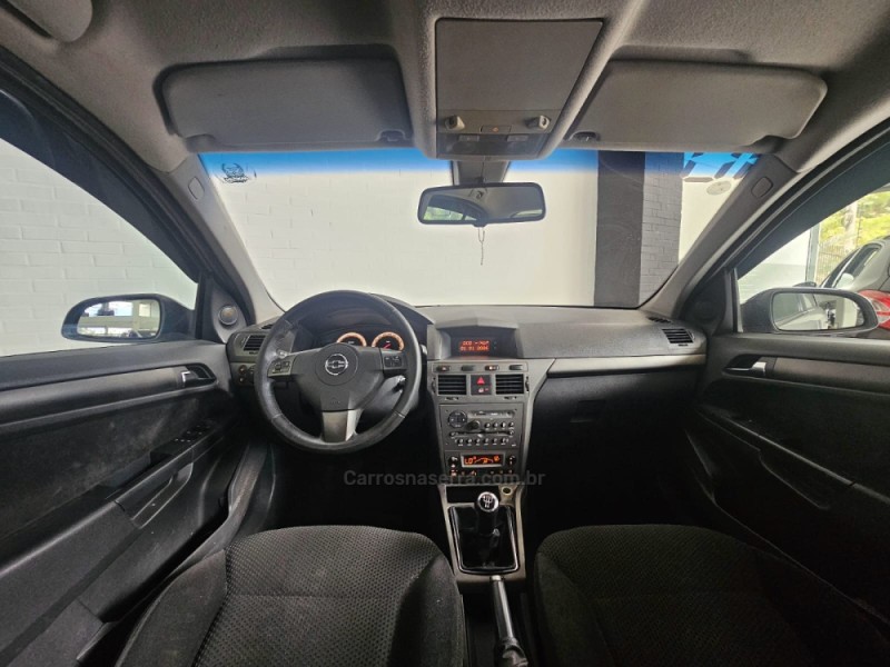 VECTRA 2.0 MPFI GT HATCH 8V FLEX 4P MANUAL - 2010 - CAXIAS DO SUL