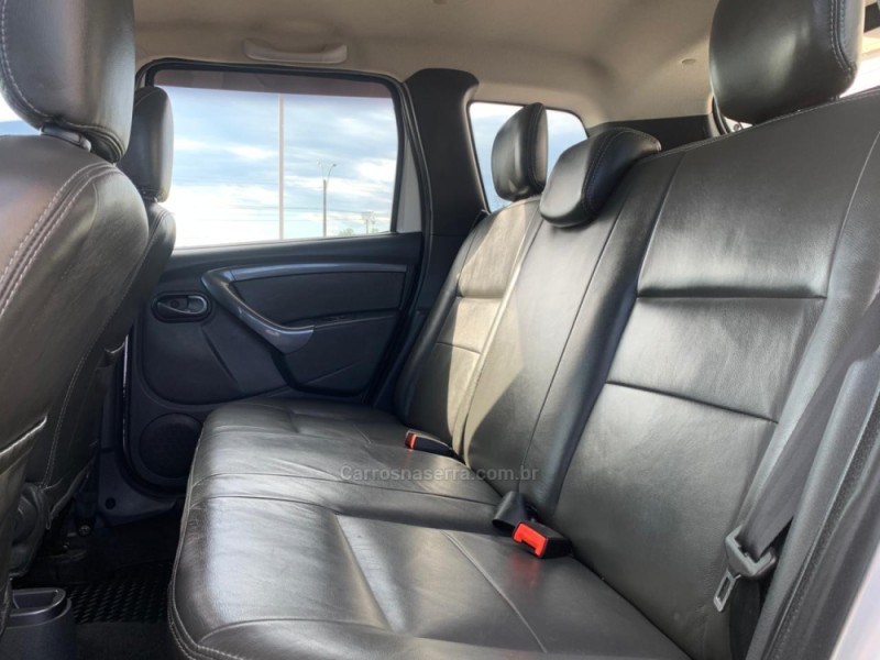 DUSTER 2.0 TECH ROAD II 4X2 16V FLEX 4P AUTOMÁTICO - 2015 - SANTA CRUZ DO SUL