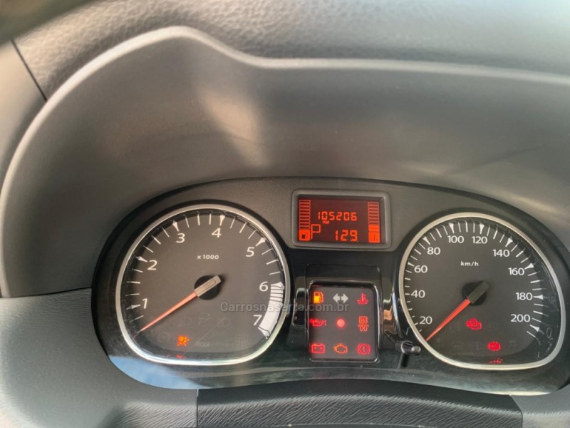 DUSTER 2.0 TECH ROAD II 4X2 16V FLEX 4P AUTOMÁTICO - 2015 - SANTA CRUZ DO SUL