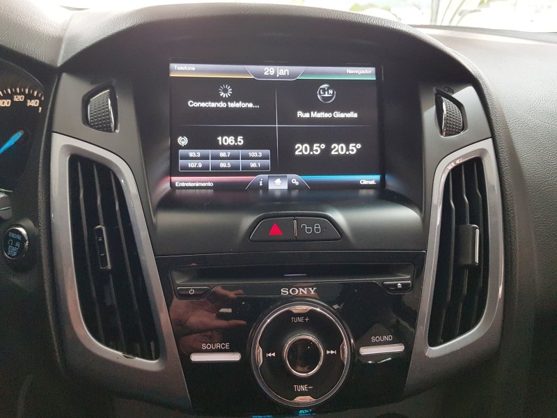 FOCUS 2.0 TITANIUM PLUS 16V FLEX 4P AUTOMÁTICO - 2015 - CAXIAS DO SUL