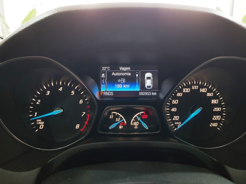 FOCUS 2.0 TITANIUM PLUS 16V FLEX 4P AUTOMÁTICO - 2015 - CAXIAS DO SUL