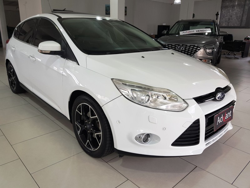 FOCUS 2.0 TITANIUM PLUS 16V FLEX 4P AUTOMÁTICO - 2015 - CAXIAS DO SUL