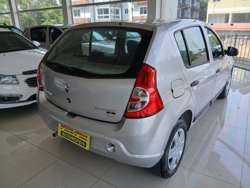 SANDERO 1.6 EXPRESSION 8V FLEX 4P MANUAL - 2010 - NOVA PETRóPOLIS