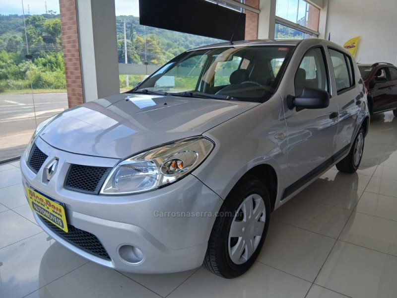SANDERO 1.6 EXPRESSION 8V FLEX 4P MANUAL - 2010 - NOVA PETRóPOLIS