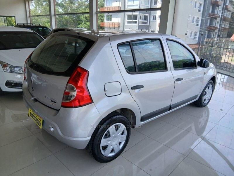 SANDERO 1.6 EXPRESSION 8V FLEX 4P MANUAL - 2010 - NOVA PETRóPOLIS