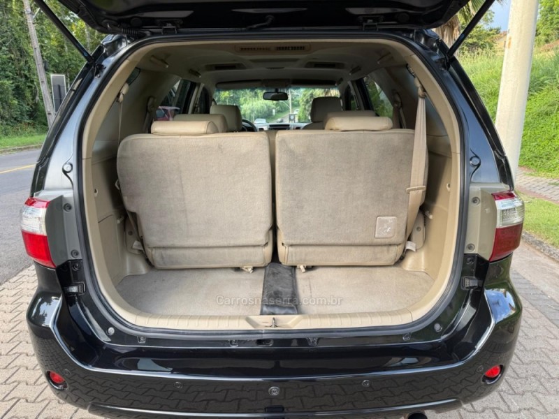 HILUX SW4 3.0 SRV 4X4 7 LUGARES 16V TURBO INTERCOOLER DIESEL 4P AUTOMÁTICO - 2010 - IVOTI