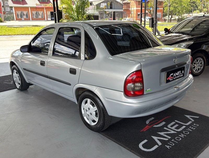 CLASSIC 1.0 MPFI 8V GASOLINA 4P MANUAL - 2004 - CANELA