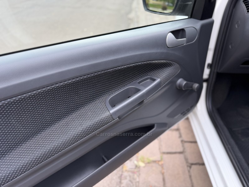 GOL 1.0 8V GASOLINA 2P MANUAL - 2015 - NOVA PRATA