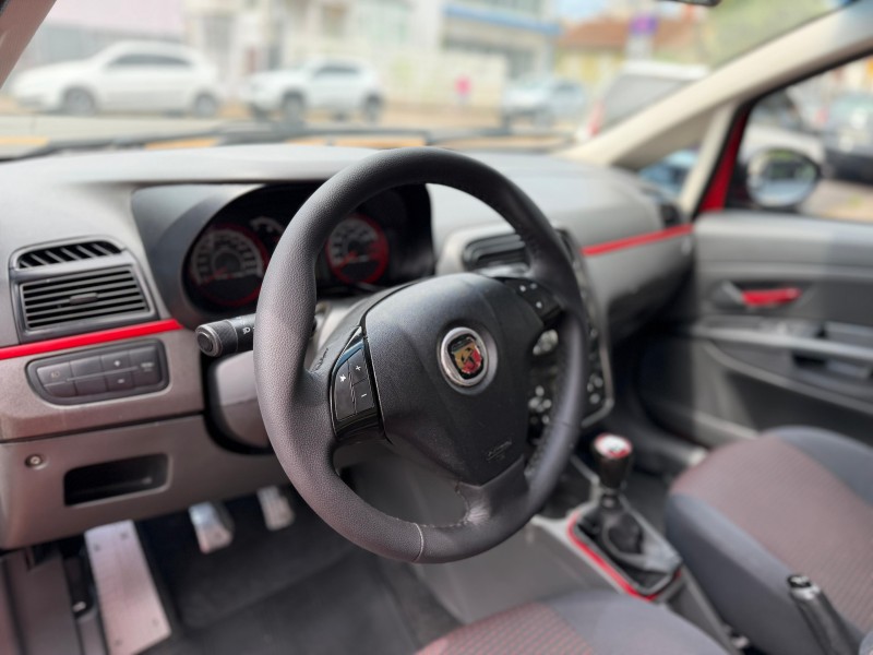 PUNTO 1.8 SPORTING 8V FLEX 4P MANUAL - 2011 - CAXIAS DO SUL