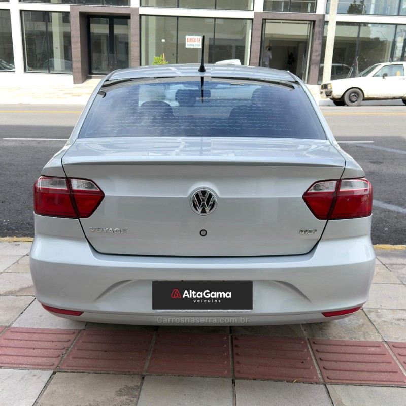 VOYAGE 1.6 MI COMFORTLINE 8V FLEX 4P MANUAL - 2015 - FLORES DA CUNHA