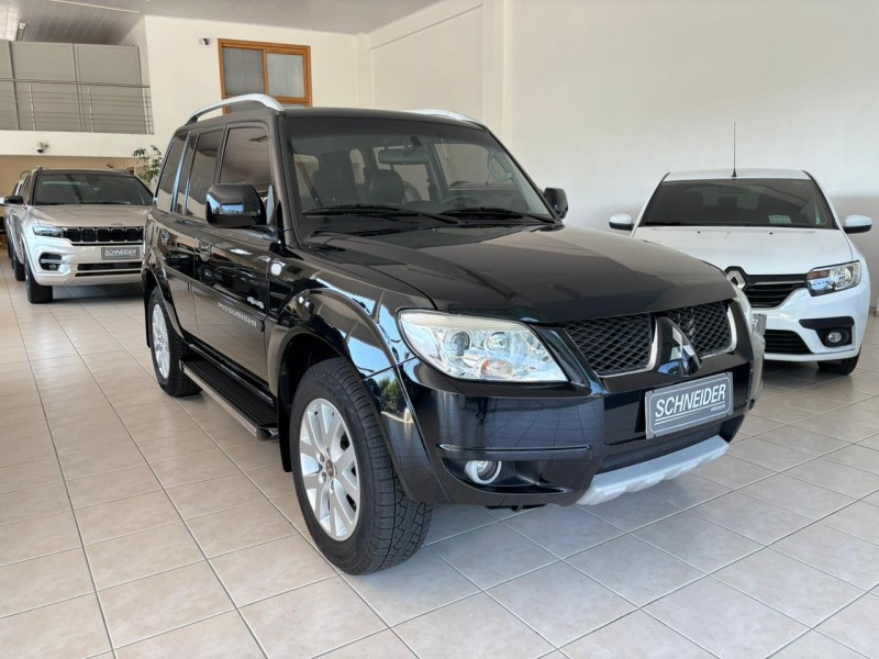 pajero tr4 2.0 4x4 16v 140cv flex 4p automatico 2012 nova petropolis