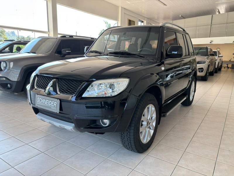 PAJERO TR4 2.0 4X4 16V 140CV FLEX 4P AUTOMÁTICO - 2012 - NOVA PETRóPOLIS