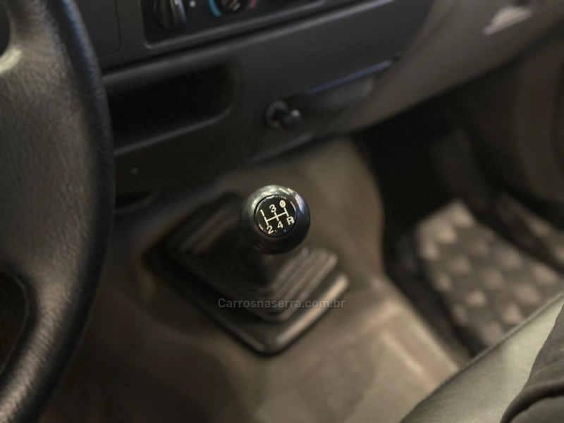 F-250 4.2 XL 4X2 CS V6 GASOLINA 2P MANUAL - 2001 - CAXIAS DO SUL