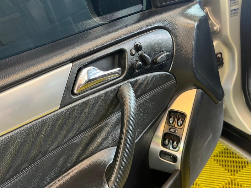 C 230 2.5 AVANTGARDE V6 24V GASOLINA 4P AUTOMÁTICO - 2006 - CAXIAS DO SUL