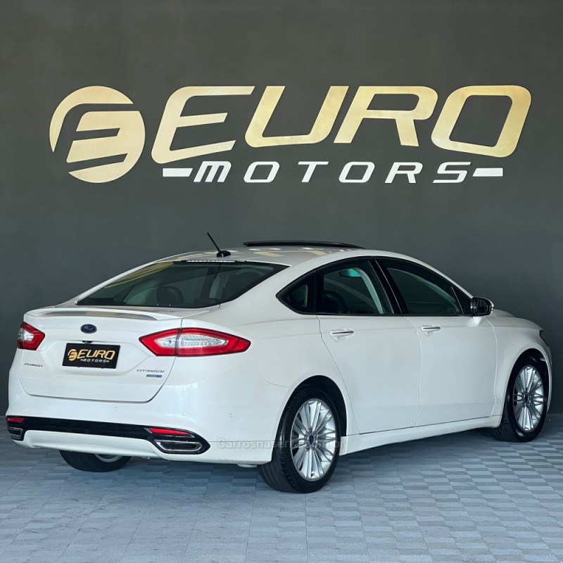 FUSION 2.0 TITANIUM AWD 16V GASOLINA 4P AUTOMÁTICO - 2014 - PORTãO