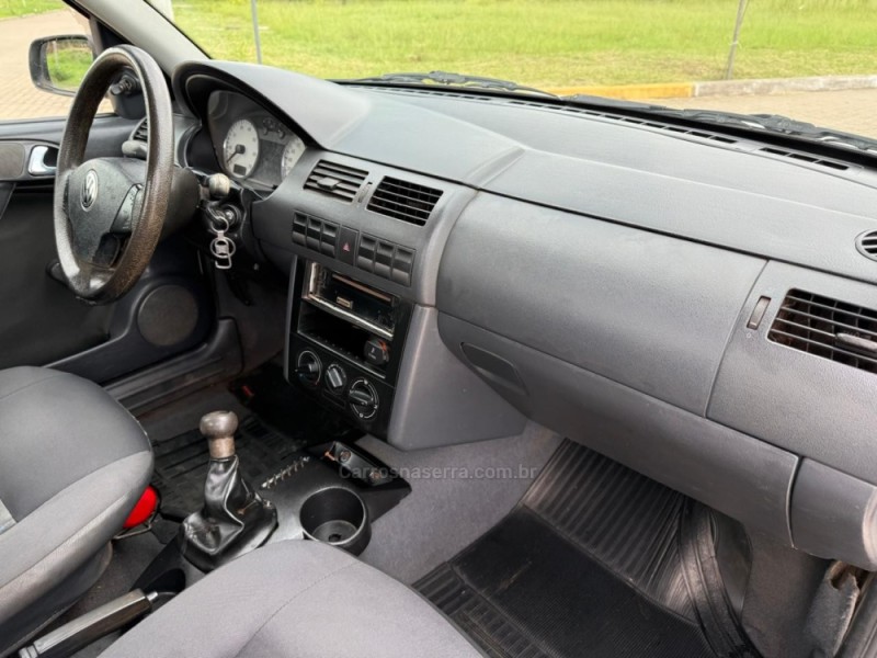 SAVEIRO 1.8 MI CL CS 8V GASOLINA 2P MANUAL G.II - 2005 - IVOTI