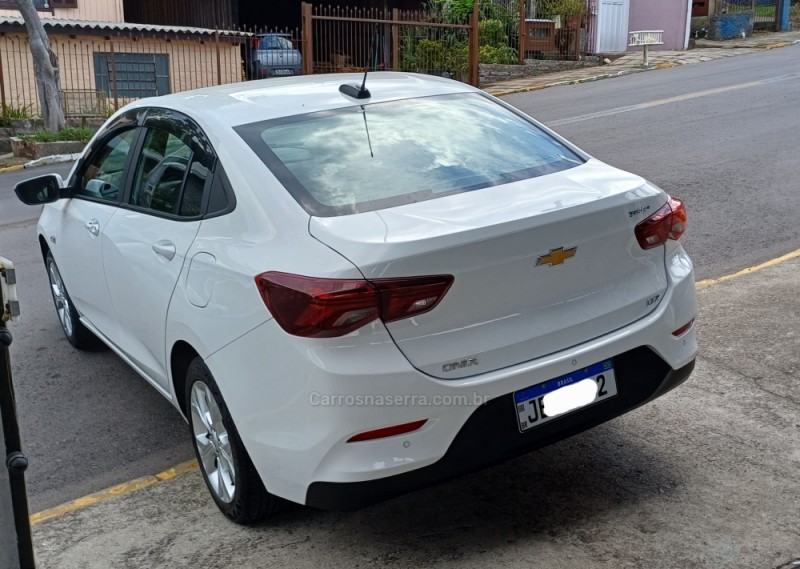 ONIX 1.0 LTZ 12V TURBO FLEX 4P MANUAL - 2023 - FARROUPILHA