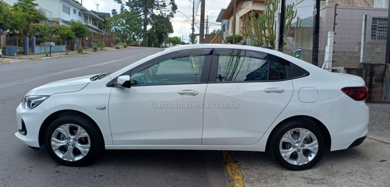 ONIX 1.0 LTZ 12V TURBO FLEX 4P MANUAL - 2023 - FARROUPILHA