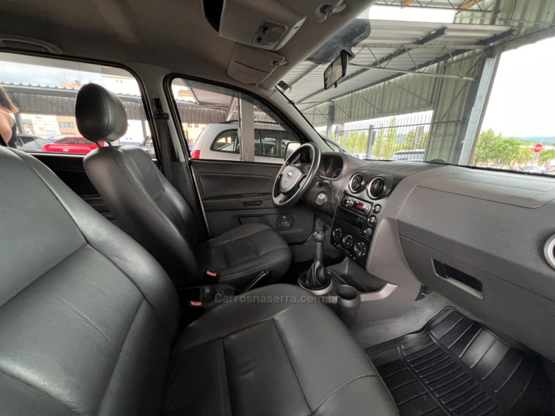 ECOSPORT 2.0 XLT 16V FLEX 4P MANUAL - 2004 - BOM PRINCíPIO