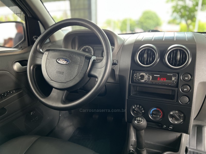 ECOSPORT 2.0 XLT 16V FLEX 4P MANUAL - 2004 - BOM PRINCíPIO