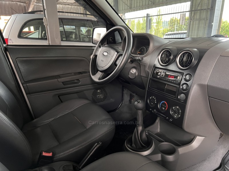 ECOSPORT 2.0 XLT 16V FLEX 4P MANUAL - 2004 - BOM PRINCíPIO