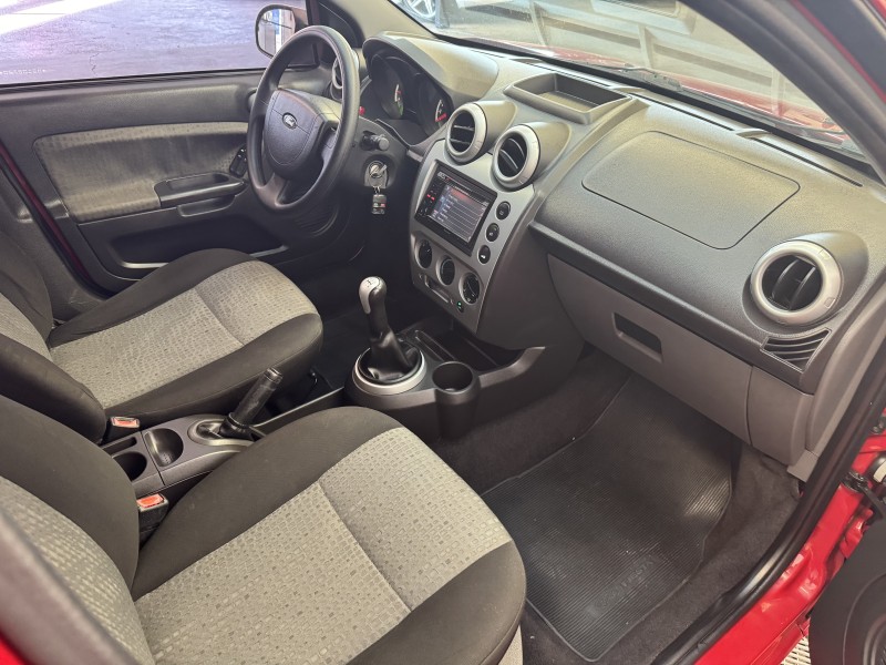 FIESTA 1.6 MPI CLASS SEDAN 8V FLEX 4P MANUAL - 2011 - CAXIAS DO SUL
