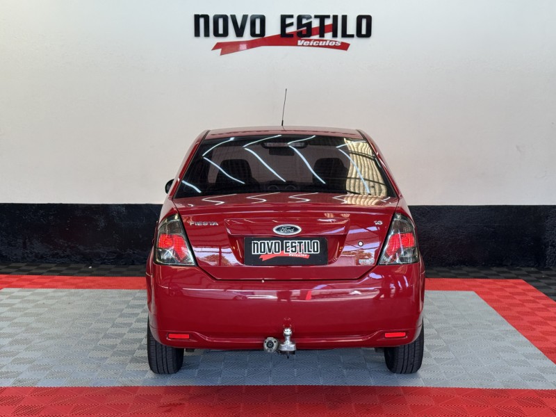 FIESTA 1.6 MPI CLASS SEDAN 8V FLEX 4P MANUAL - 2011 - CAXIAS DO SUL