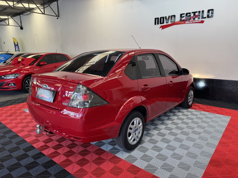 FIESTA 1.6 MPI CLASS SEDAN 8V FLEX 4P MANUAL - 2011 - CAXIAS DO SUL