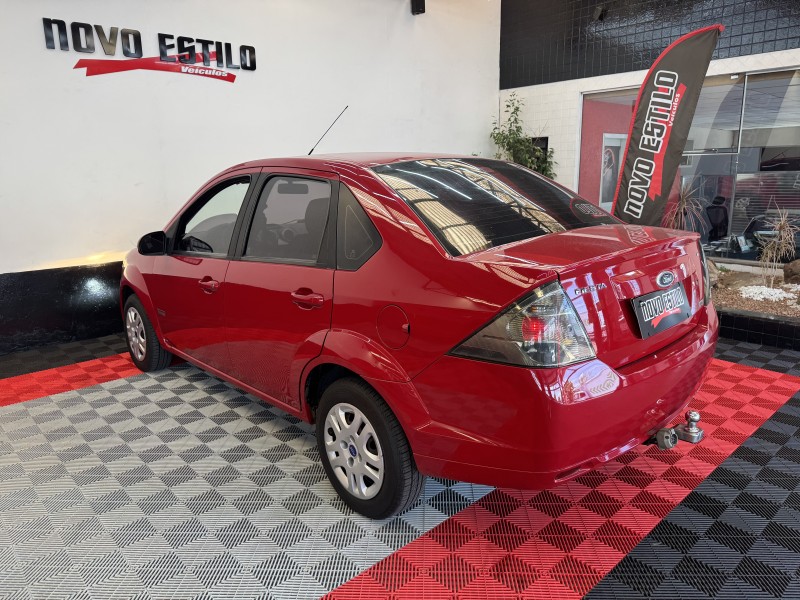 FIESTA 1.6 MPI CLASS SEDAN 8V FLEX 4P MANUAL - 2011 - CAXIAS DO SUL