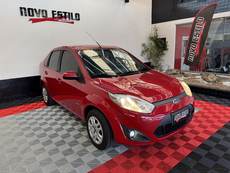 FIESTA 1.6 MPI CLASS SEDAN 8V FLEX 4P MANUAL - 2011 - CAXIAS DO SUL
