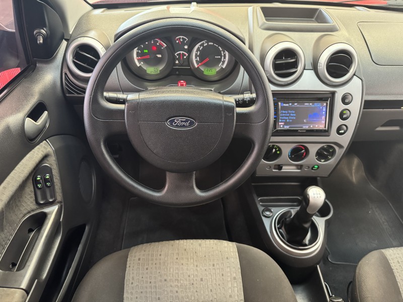 FIESTA 1.6 MPI CLASS SEDAN 8V FLEX 4P MANUAL - 2011 - CAXIAS DO SUL