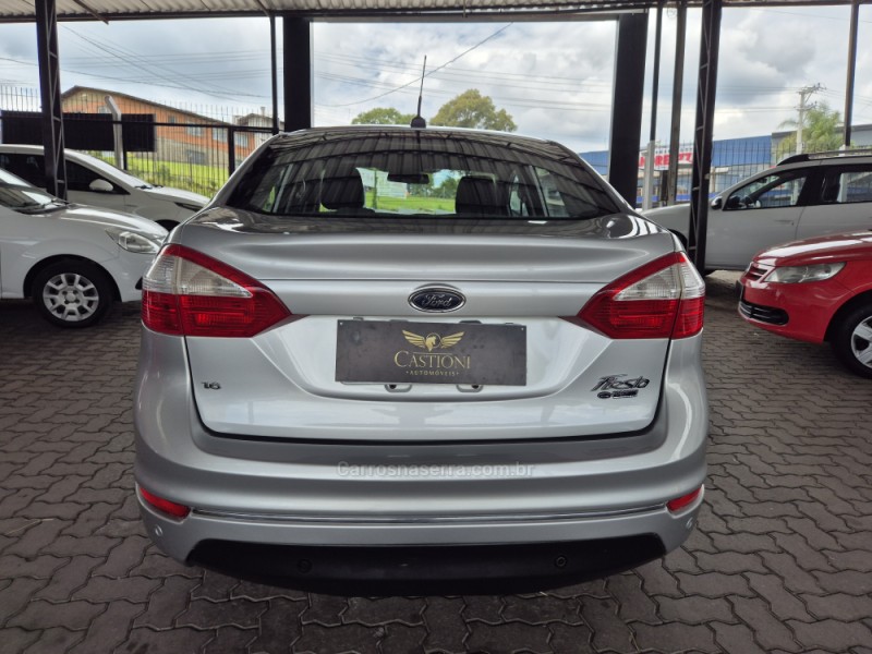 FIESTA 1.6 SEL SEDAN 16V FLEX 4P MANUAL  - 2016 - CAXIAS DO SUL