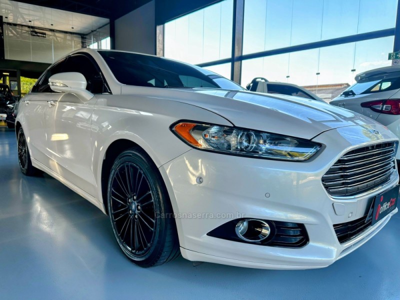 FUSION 2.0 TITANIUM GTDI ECOBOOST AWD AUTOMÁTICO - 2016 - TRêS COROAS
