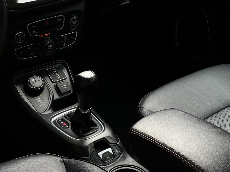 COMPASS 2.0 16V DIESEL TRAILHAWK 4X4 AUTOMÁTICO - 2017 - BENTO GONçALVES