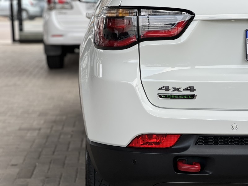 COMPASS 2.0 16V DIESEL TRAILHAWK 4X4 AUTOMÁTICO - 2017 - BENTO GONçALVES