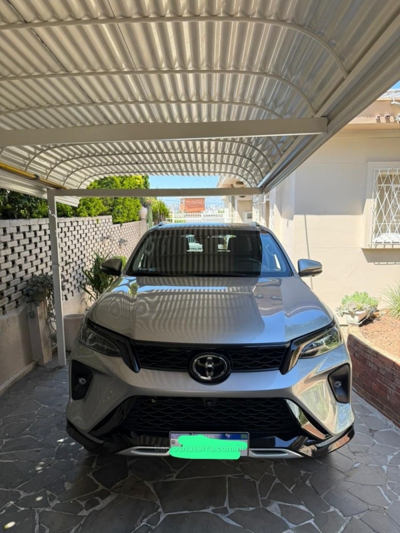 HILUX SW4 2.8 4X4 SRX PLATINUM TURBO DIESEL 4P AUTOMÁTICO - 2024 - VERANóPOLIS