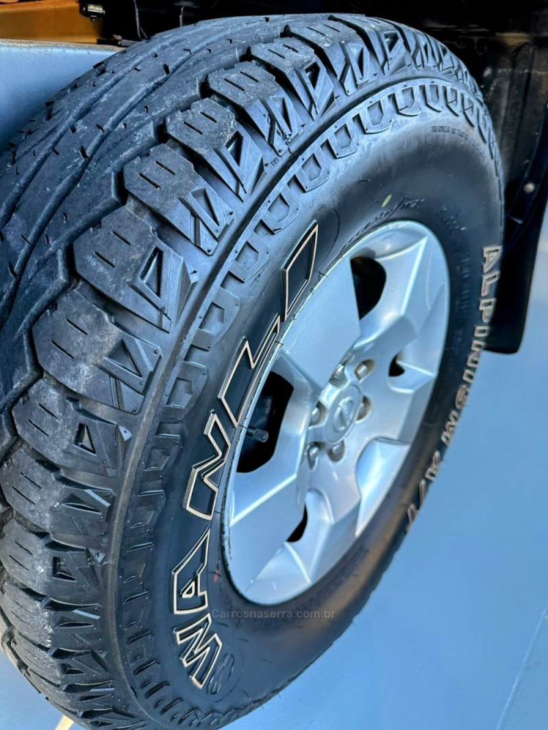 FRONTIER 2.5 LE 4X4 CD TURBO ELETRONIC DIESEL 4P AUTOMÁTICO - 2013 - TRêS COROAS