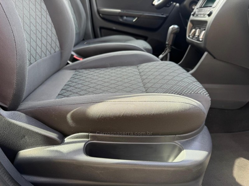 FOX 1.6 MSI TRENDLINE 8V FLEX 4P MANUAL - 2016 - LAGOA VERMELHA