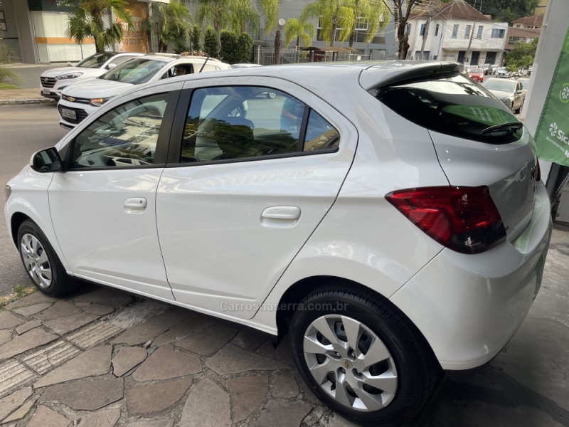 ONIX 1.4 MPFI LT 8V FLEX 4P MANUAL - 2015 - BENTO GONçALVES