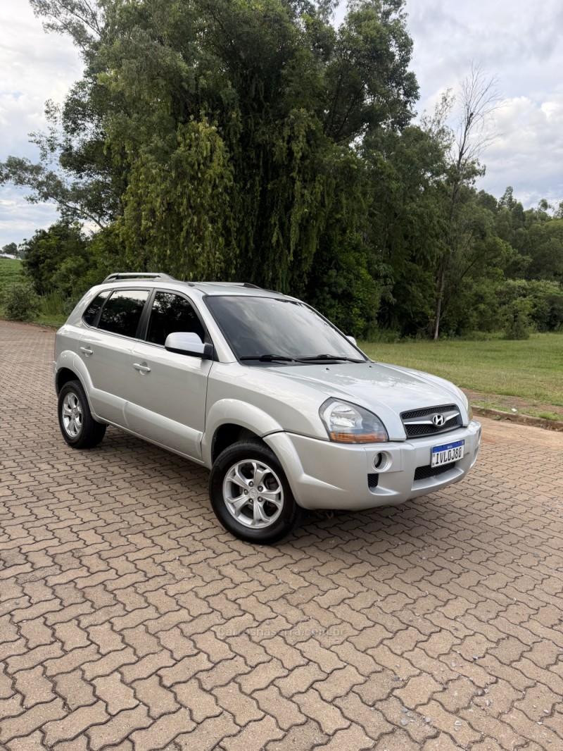 tucson 2.0 mpfi gls base 16v 143cv 2wd flex 4p automatico 2014 arroio do meio