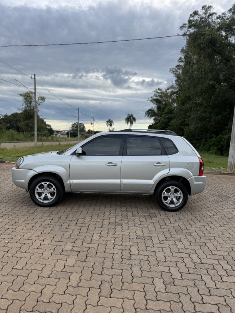 TUCSON 2.0 MPFI GLS BASE 16V 143CV 2WD FLEX 4P AUTOMÁTICO - 2014 - ARROIO DO MEIO