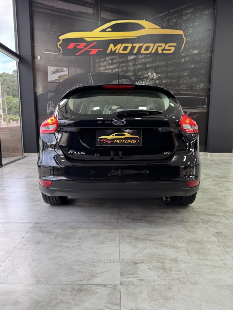 FOCUS 2.0 SE 16V FLEX 4P AUTOMÁTICO - 2017 - CAXIAS DO SUL