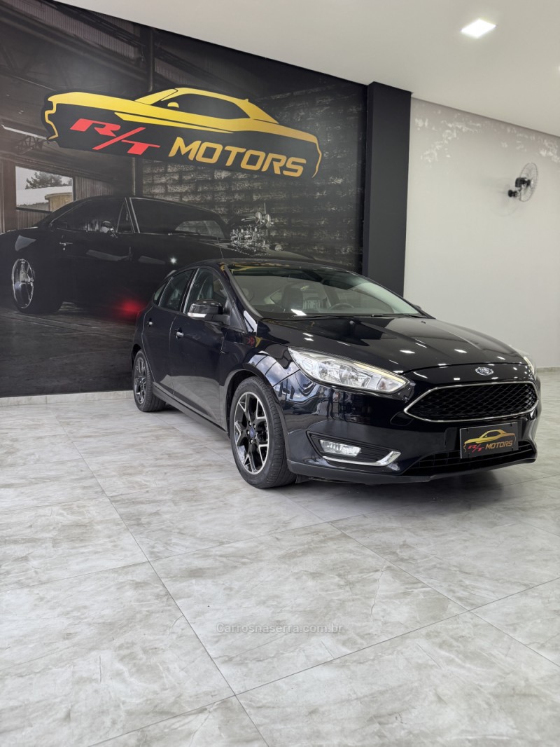 FOCUS 2.0 SE 16V FLEX 4P AUTOMÁTICO - 2017 - CAXIAS DO SUL
