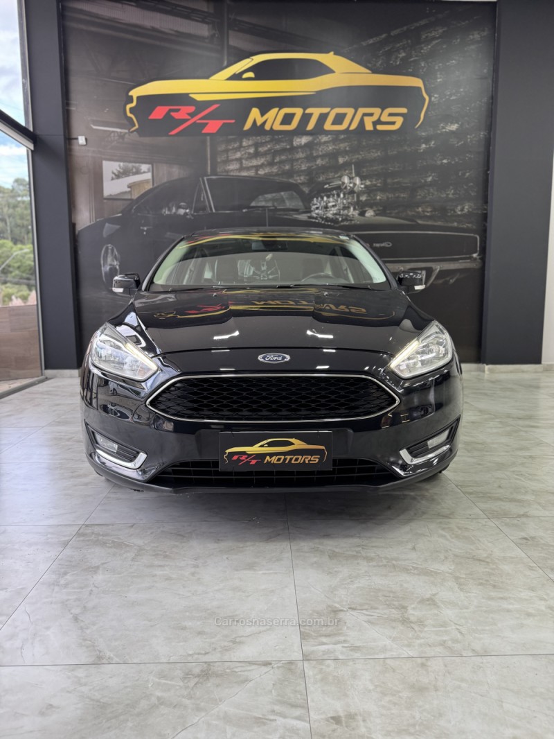 FOCUS 2.0 SE 16V FLEX 4P AUTOMÁTICO - 2017 - CAXIAS DO SUL
