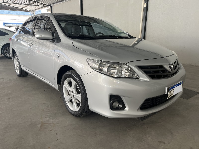 COROLLA 2.0 XEI 16V FLEX 4P AUTOMÁTICO - 2013 - CAXIAS DO SUL